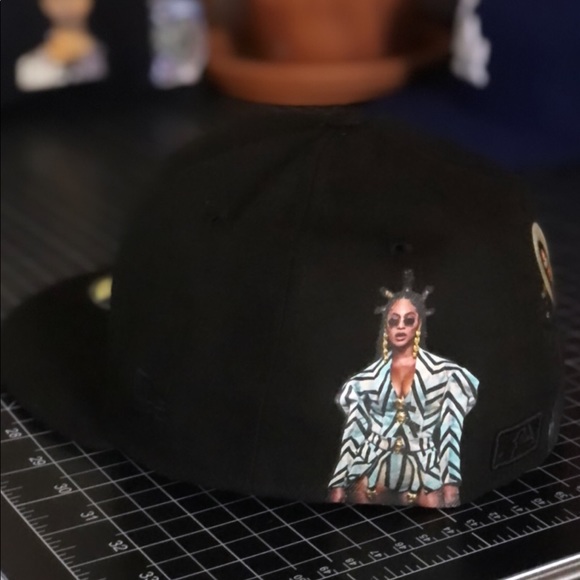 Custom Beyoncé BIK New Era Fitted size 7 - Picture 3 of 4